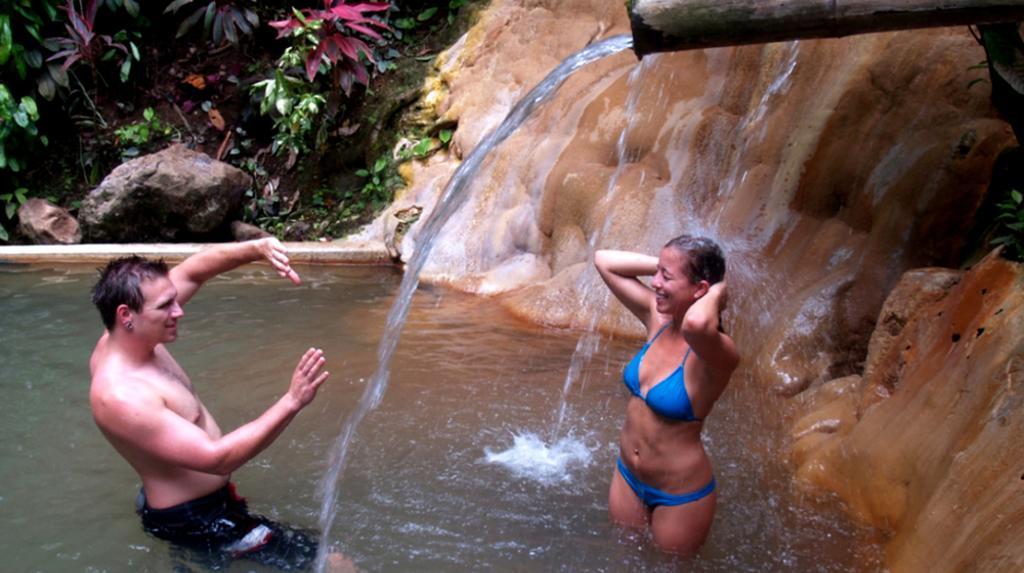 Nature'S Paradise Bed and Breakfast Bahía Marigot Exterior foto