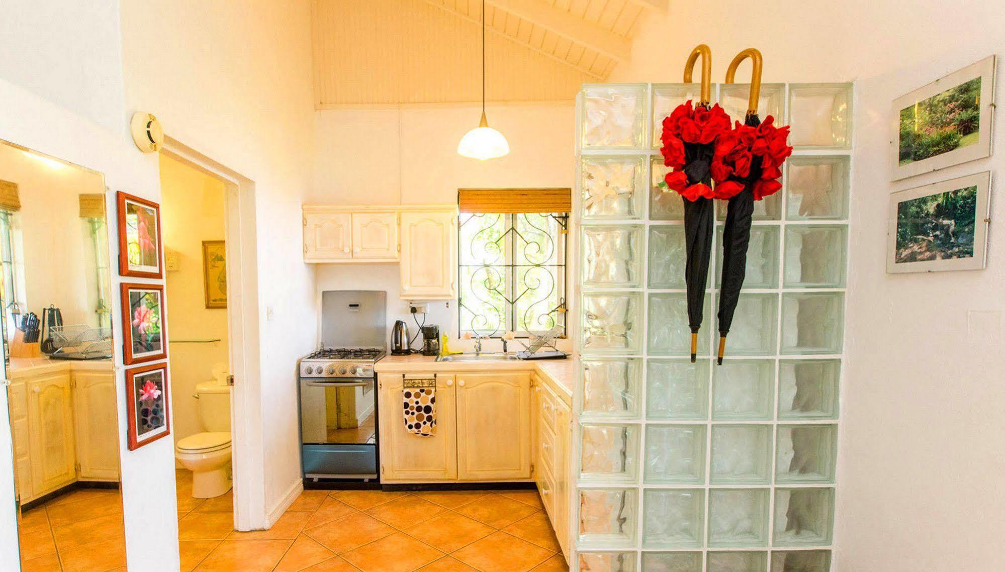 Nature'S Paradise Bed and Breakfast Bahía Marigot Exterior foto